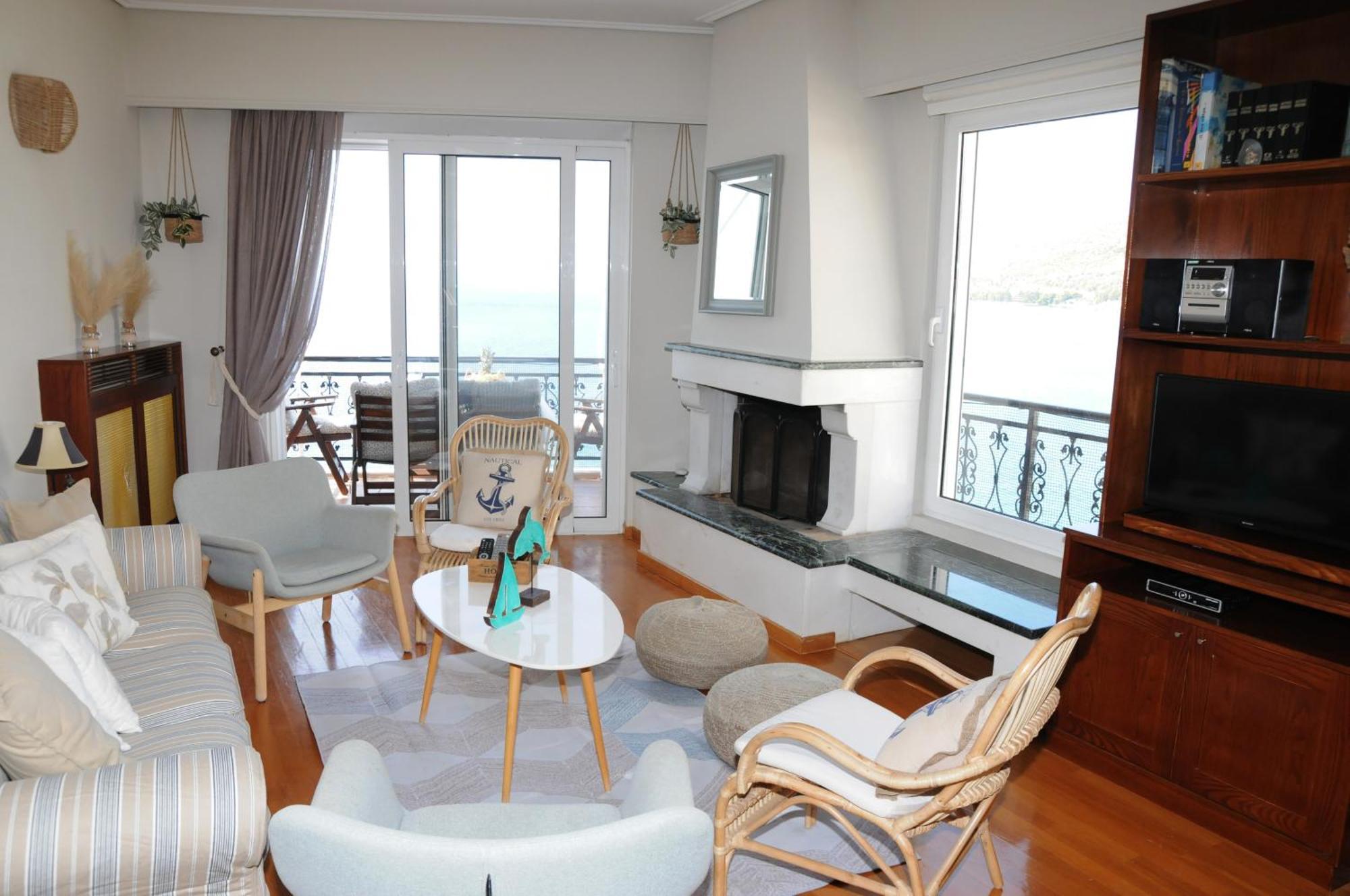 Amazing Condo By The Beach لوتراكي المظهر الخارجي الصورة