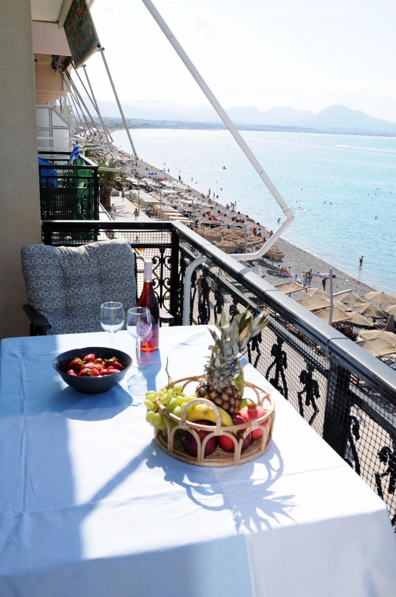 Amazing Condo By The Beach لوتراكي المظهر الخارجي الصورة